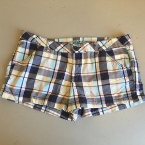 Arizona Jeans Co Plaid Shorts